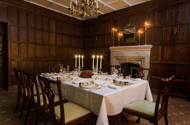 Combermere Abbey, Cheshire_Shropshire Borders interior dinner table, wedding festive